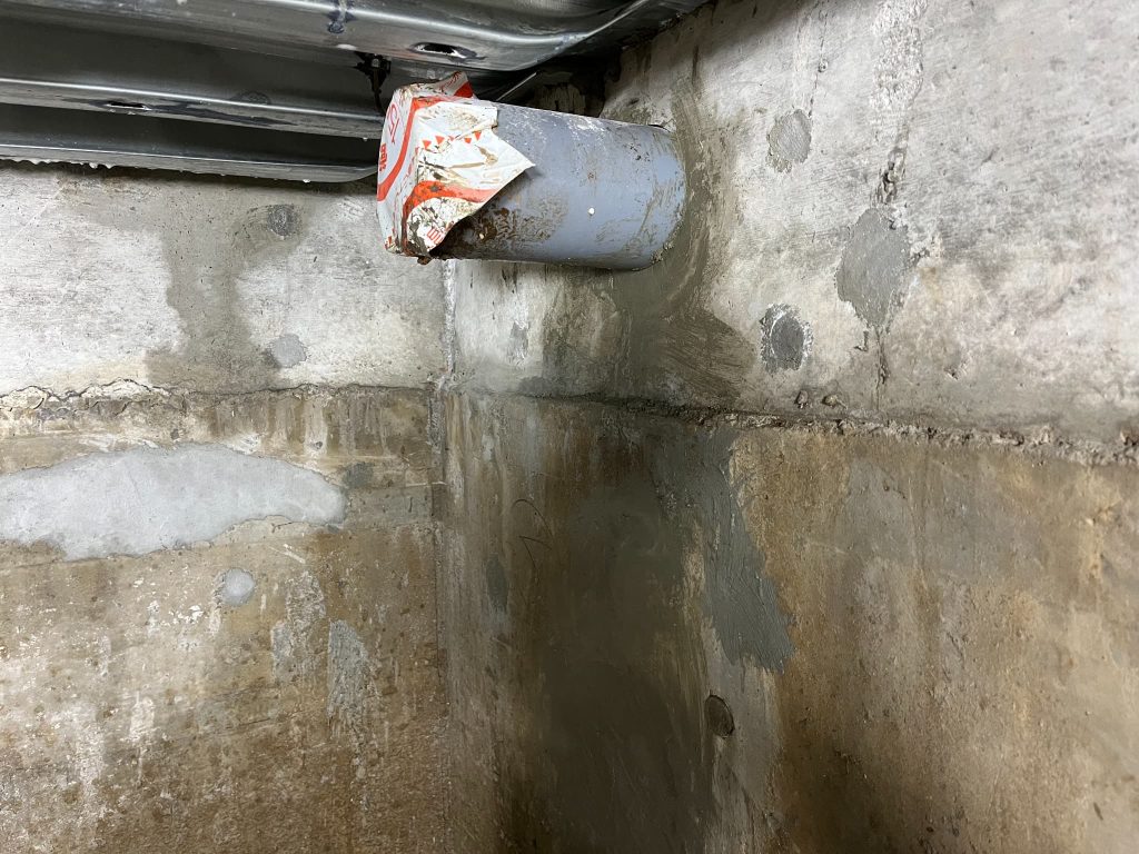 東京都足立区のタクシー会社新築自走式駐車場の地下ピット止水完了後の様子